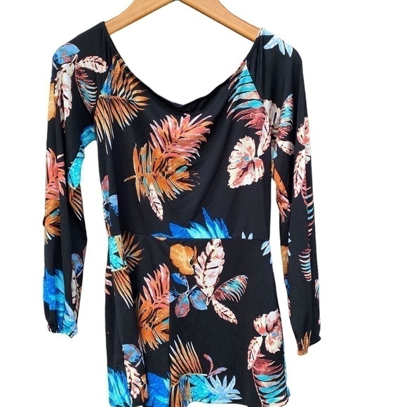 Fashion Nova Palm Tree Paradise Romper Size Large Head Turner Stretchy Comfy NWT - Picture 3 of 16